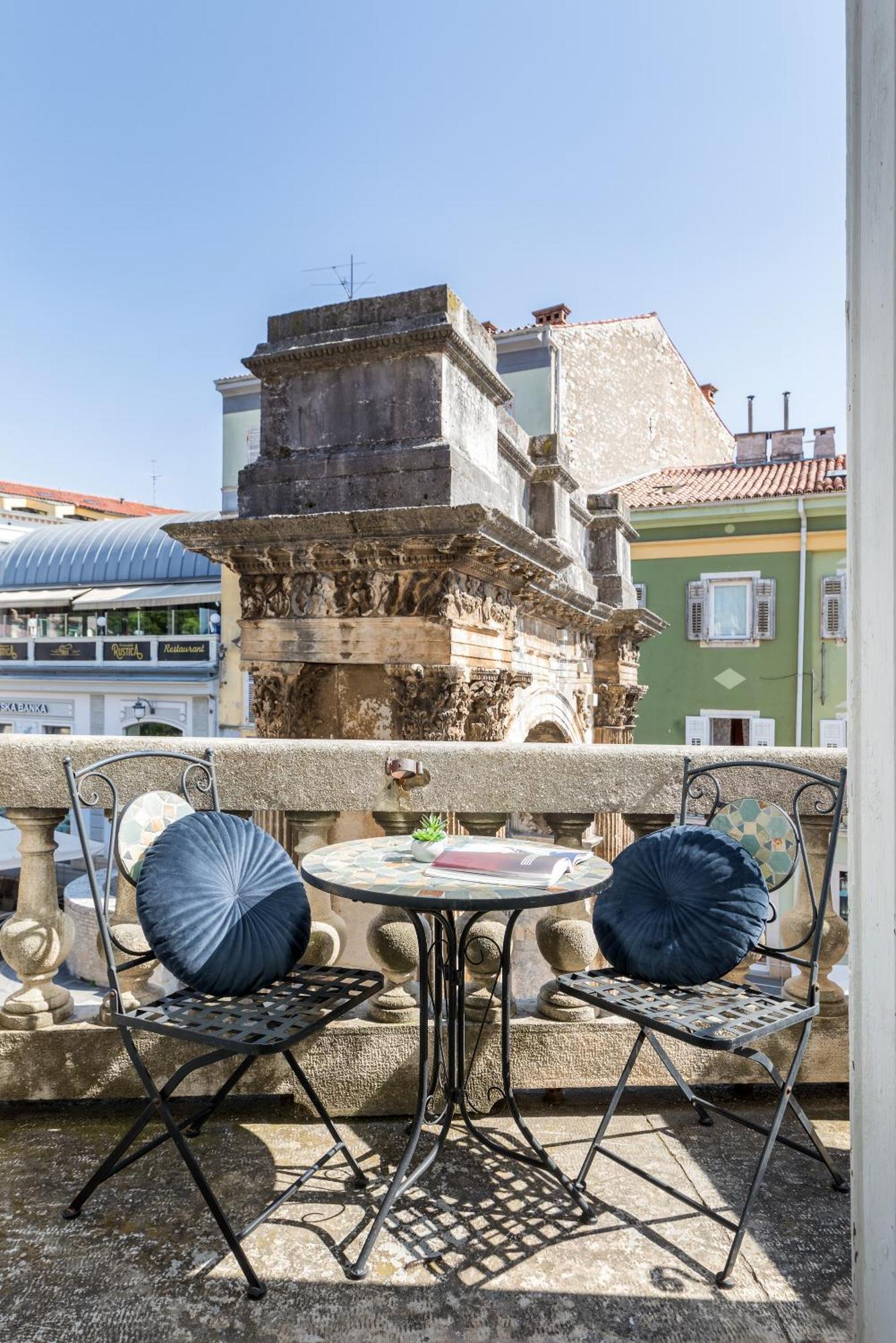 Boutique Suites Joyce Pula Bagian luar foto