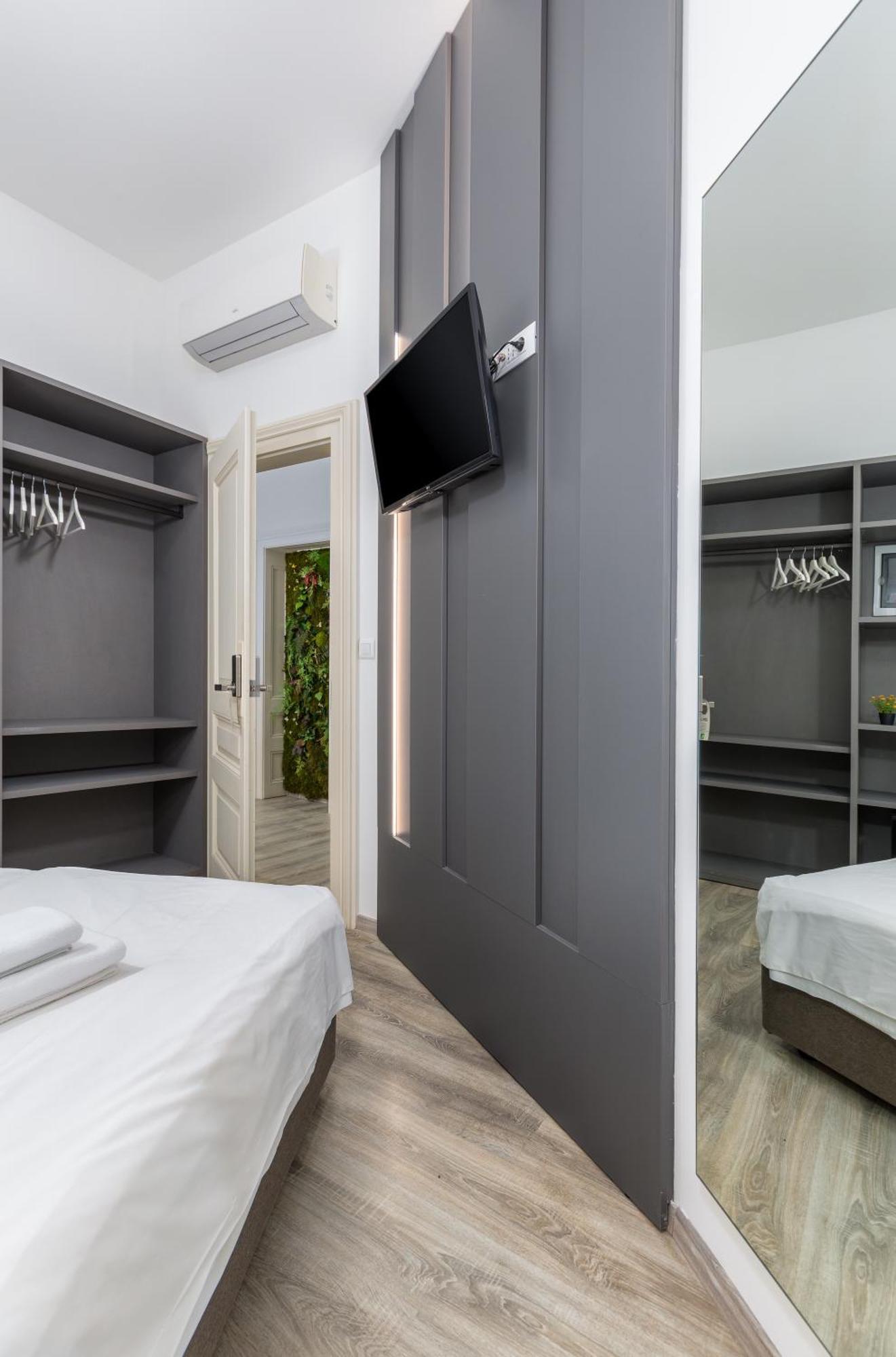 Boutique Suites Joyce Pula Bagian luar foto